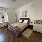 La *
